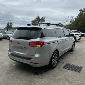Kia Carnival 2018 Silver Auto Diesel
