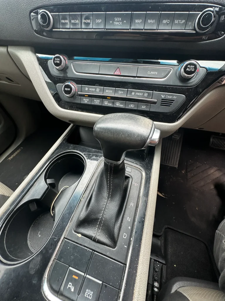 Kia Carnival 2018 Silver Auto Diesel