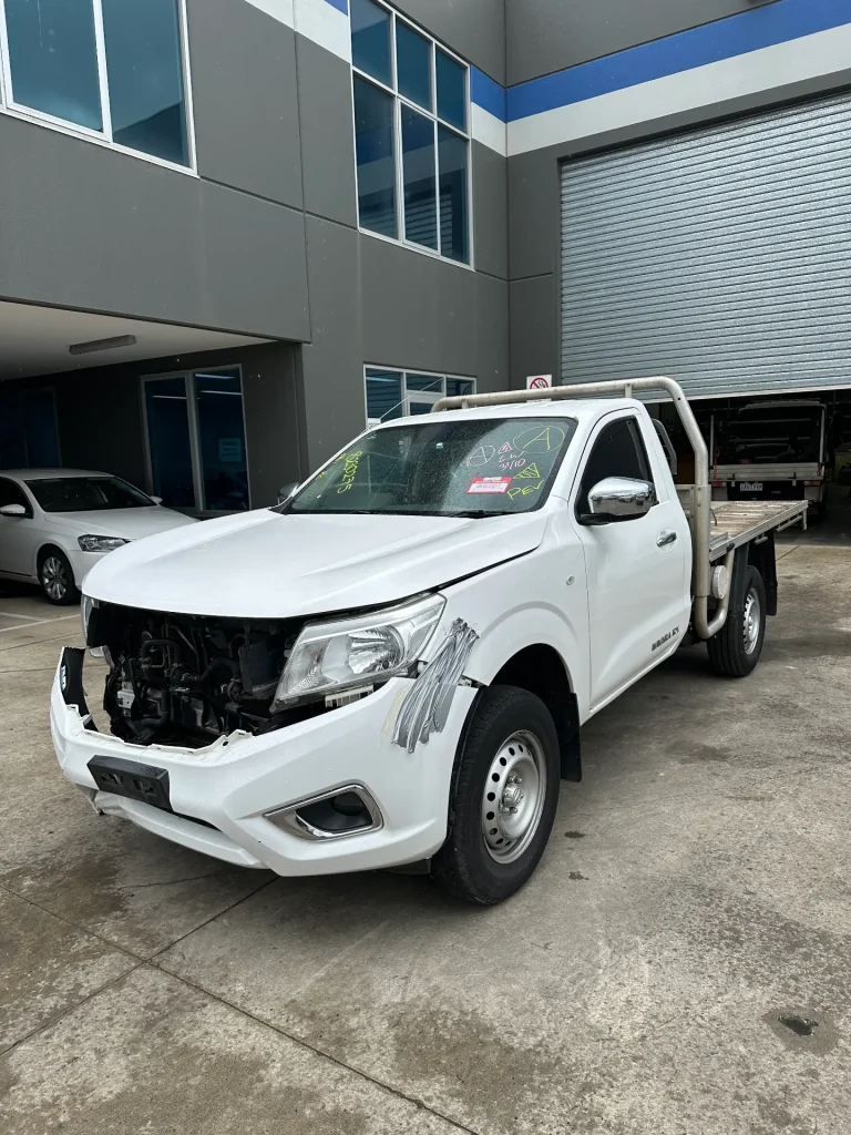 Nissan Navara 2018 White Man Diesel