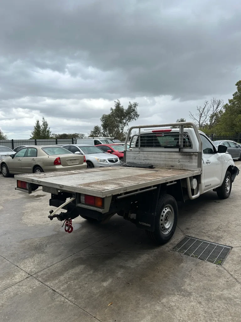 Nissan Navara 2018 White Man Diesel