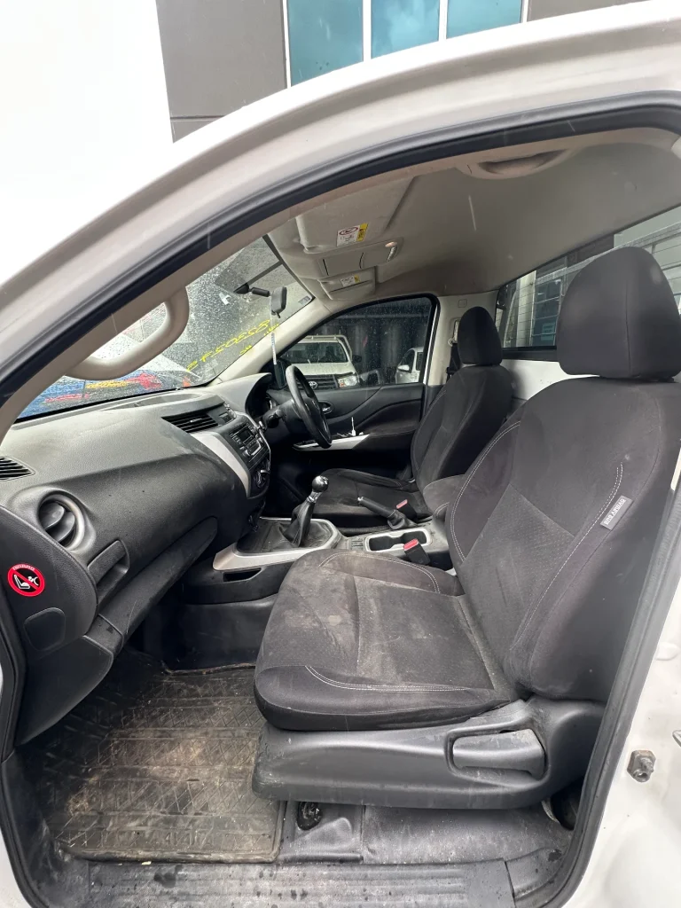 Nissan Navara 2018 White Man Diesel