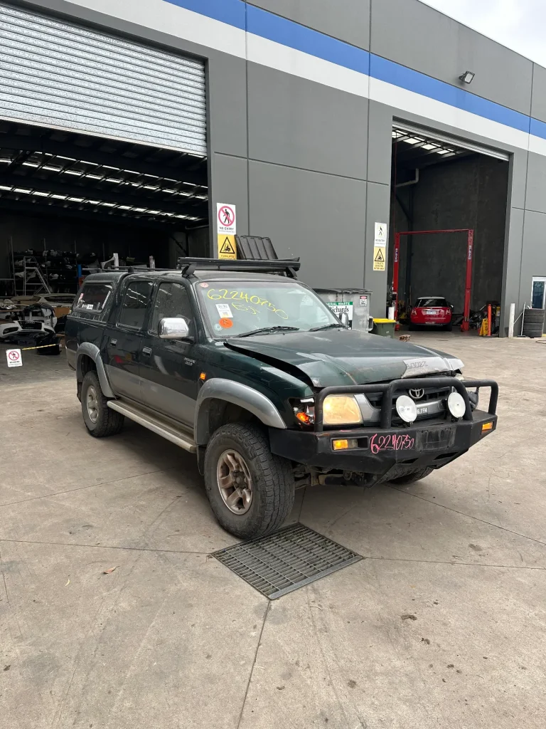 Toyota Hilux 2001 Green Man Diesel