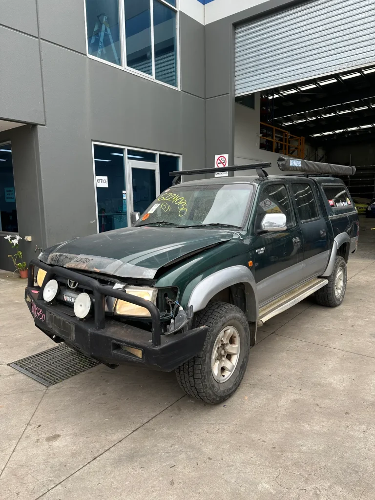 Toyota Hilux 2001 Green Man Diesel