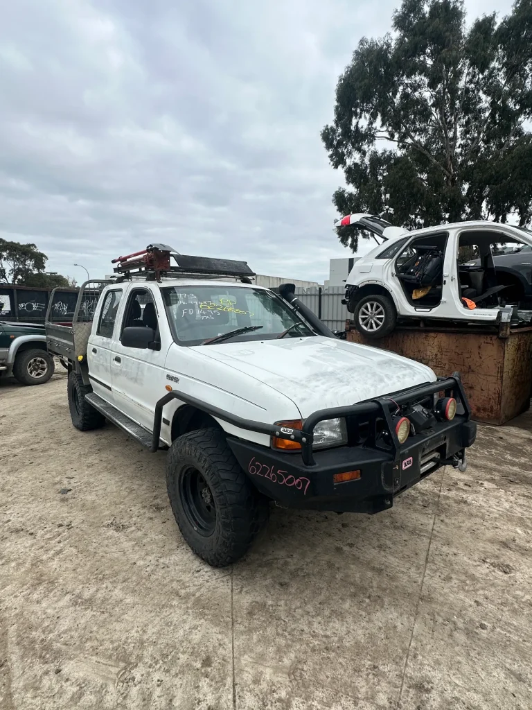 Ford Courier 2002 White Man Diesel