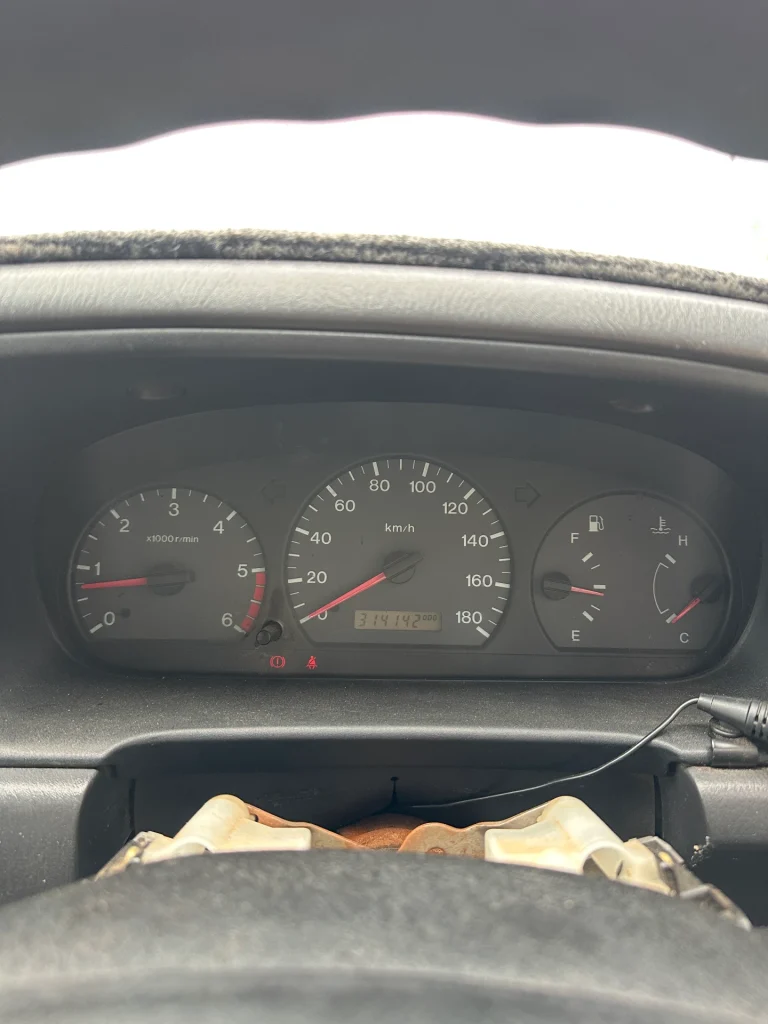 Ford Courier 2002 White Man Diesel