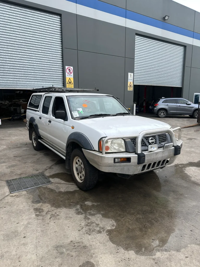 Nissan Navara 2004 White Man Diesel
