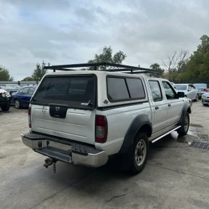 Nissan Navara 2004 White Man Diesel