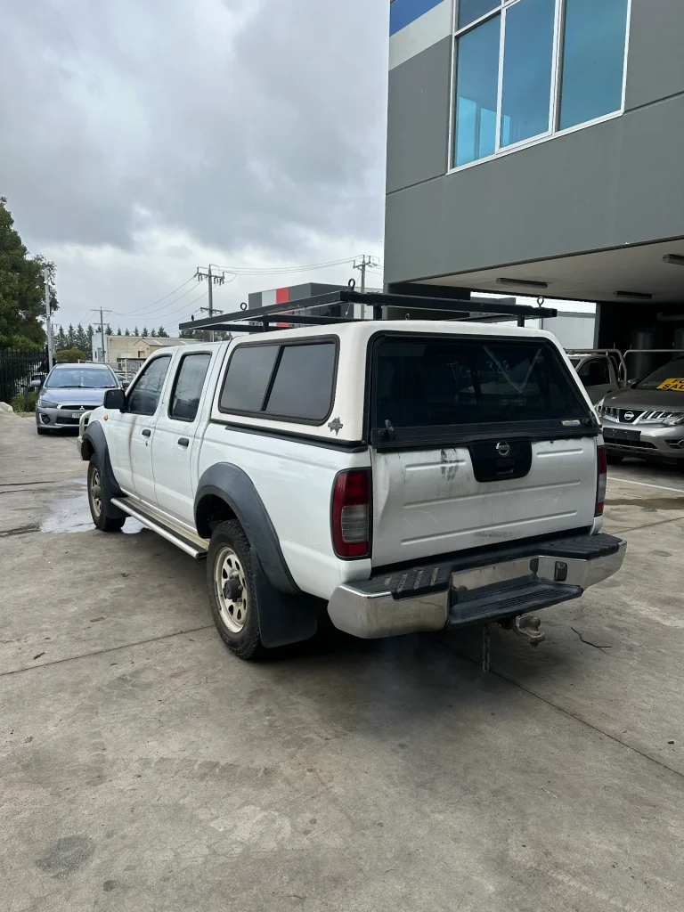 Nissan Navara 2004 White Man Diesel