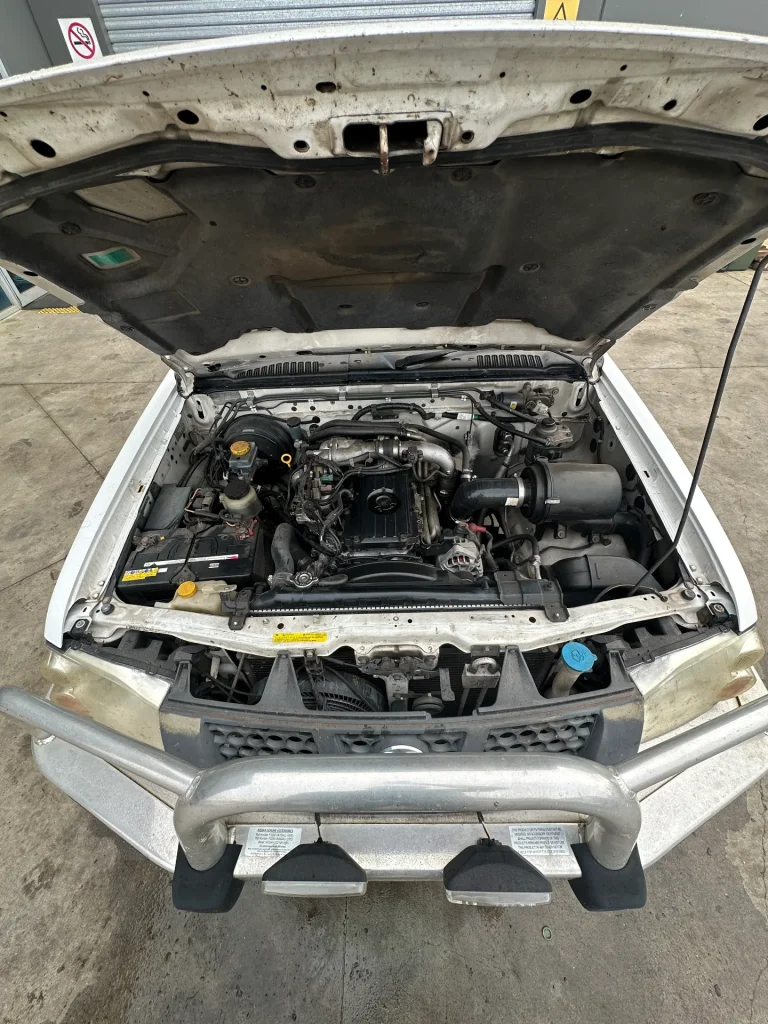 Nissan Navara 2004 White Man Diesel