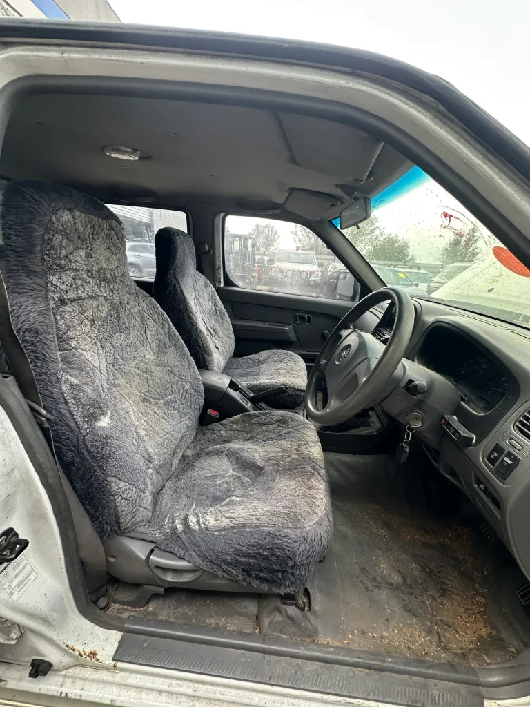 Nissan Navara 2004 White Man Diesel