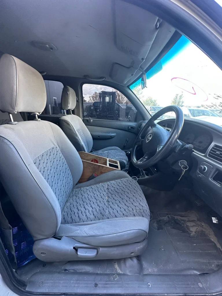 Mazda Bravo 2005 White Man Diesel