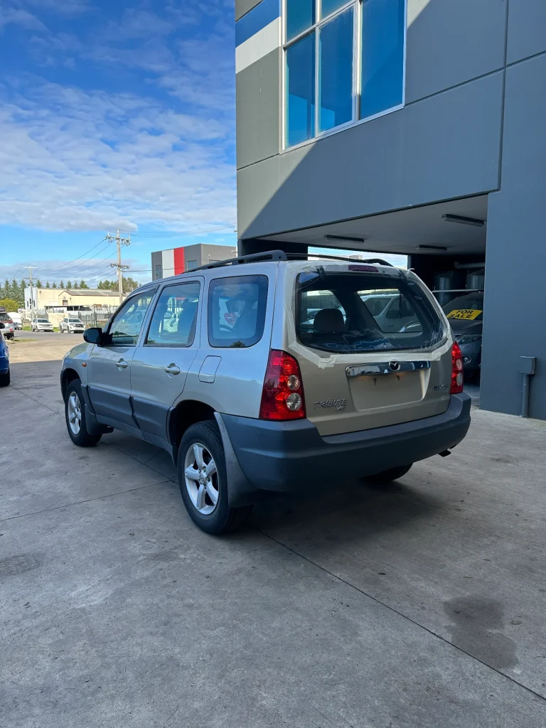 Mazda Tribute 2005 Silver Auto Petrol