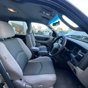 Mazda Tribute 2005 Silver Auto Petrol