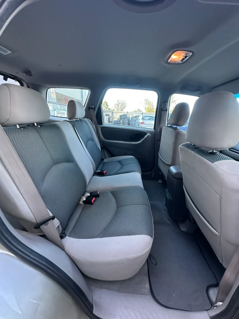 Mazda Tribute 2005 Silver Auto Petrol