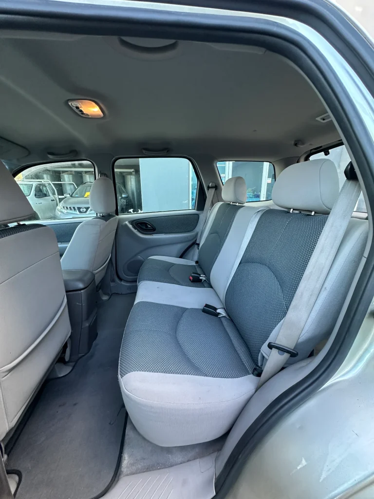 Mazda Tribute 2005 Silver Auto Petrol