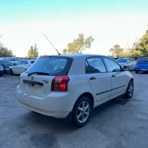 Toyota Corolla 2006 White Auto Petrol