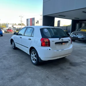Toyota Corolla 2006 White Auto Petrol