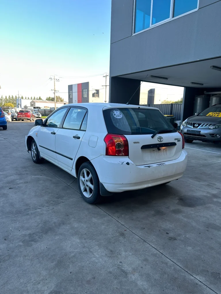 Toyota Corolla 2006 White Auto Petrol