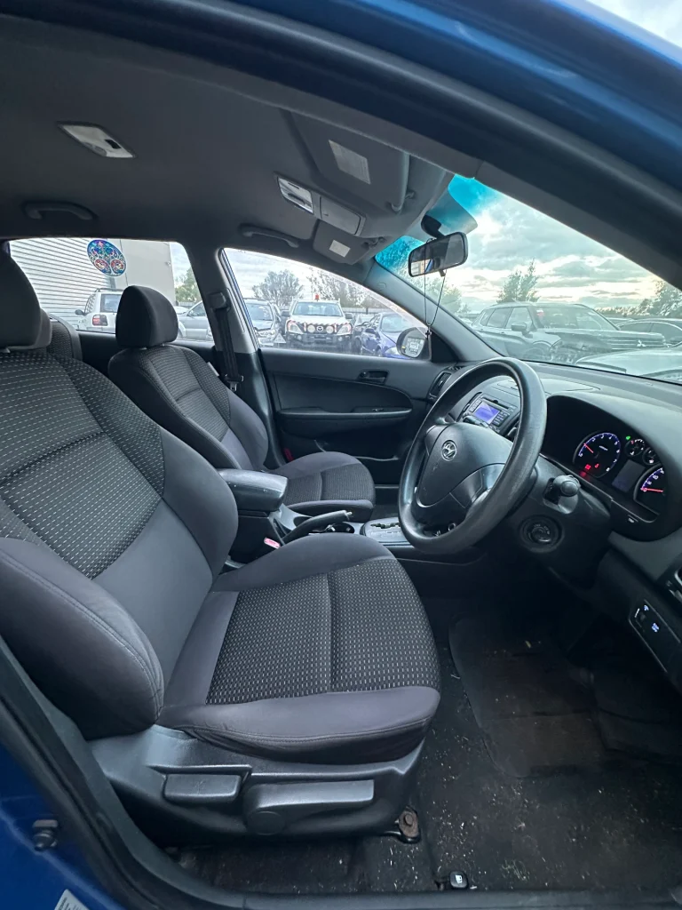 Hyundai I30CW 2010 Blue Auto Petrol