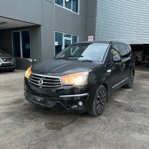 Ssangyong Stavic 2013 Black Auto Diesel