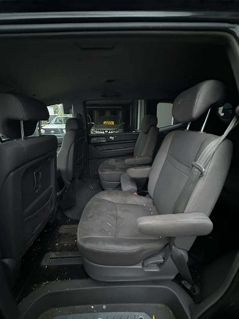 Ssangyong Stavic 2013 Black Auto Diesel