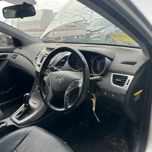 Hyundai Elantra 2014 Silver Auto Petrol