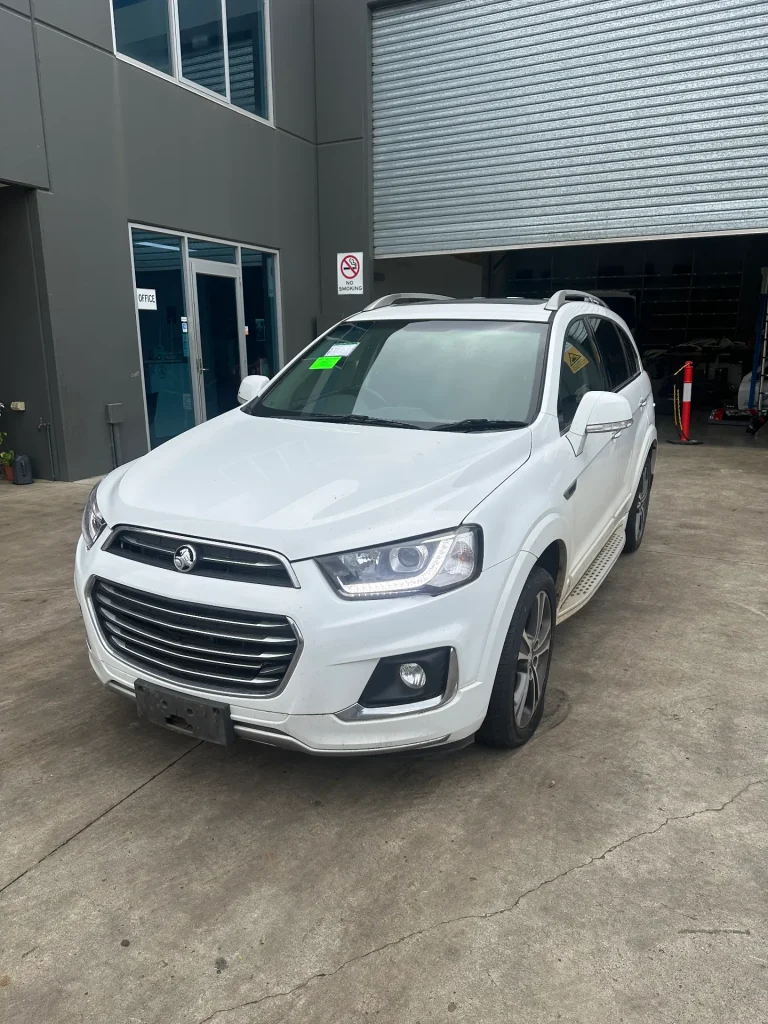 Holden Captiva 2017 White Auto Diesel