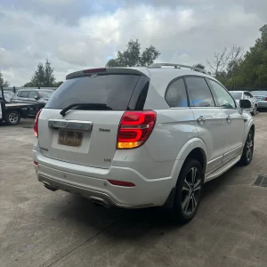 Holden Captiva 2017 White Auto Diesel