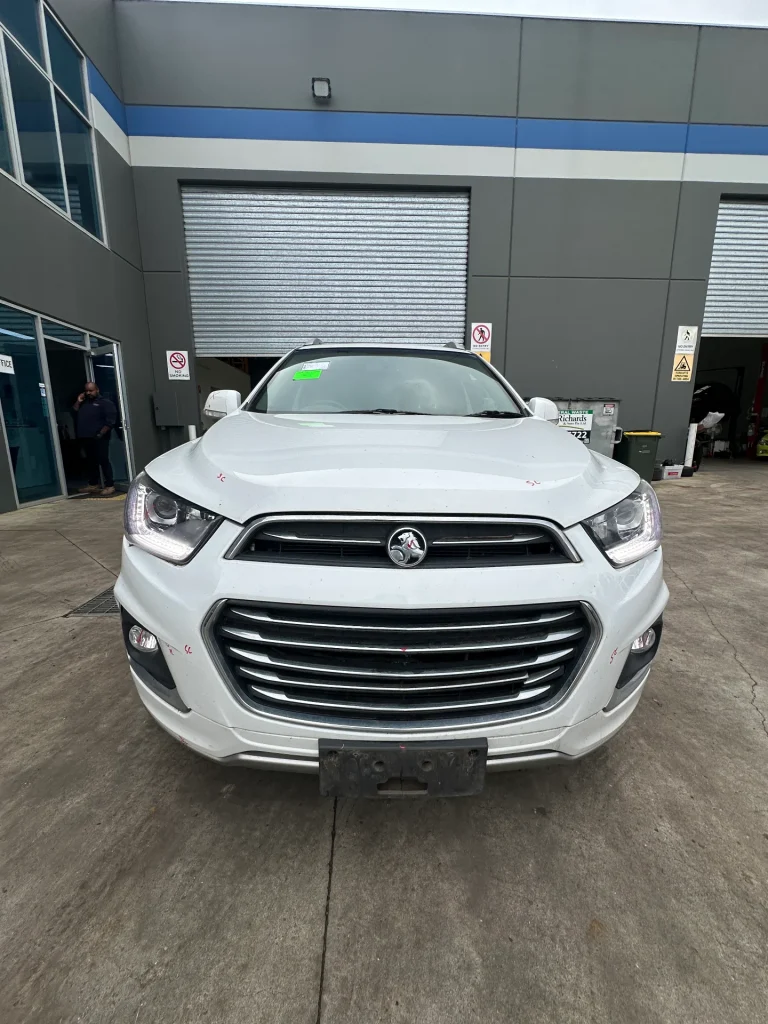 Holden Captiva 2017 White Auto Diesel
