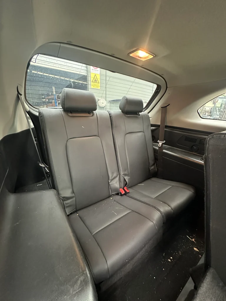 Holden Captiva 2017 White Auto Diesel