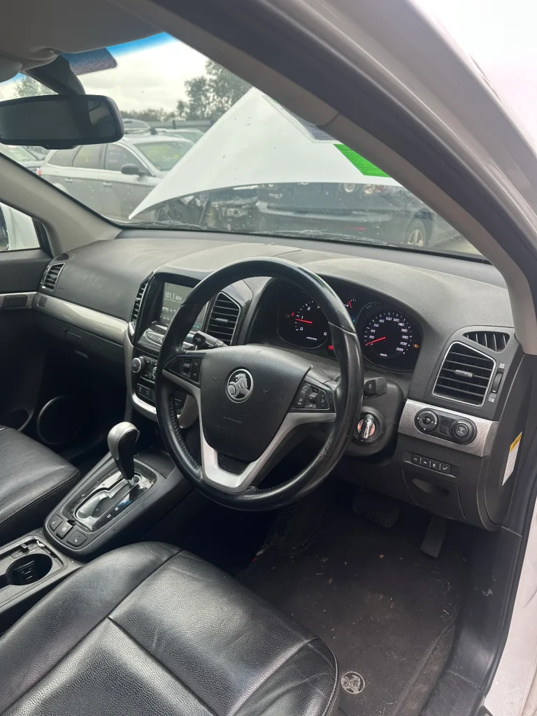 Holden Captiva 2017 White Auto Diesel