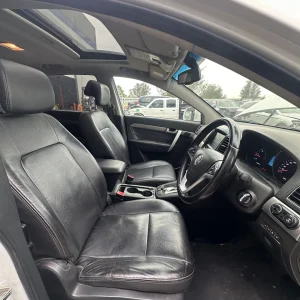 Holden Captiva 2017 White Auto Diesel