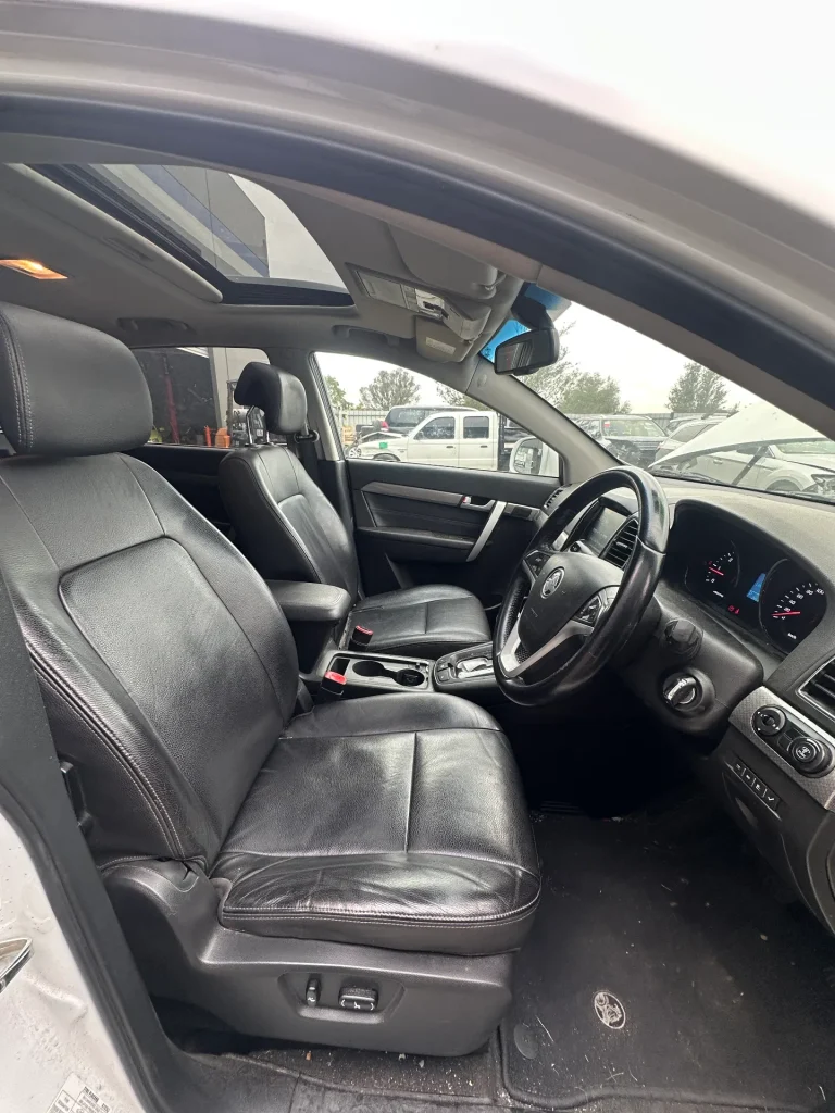Holden Captiva 2017 White Auto Diesel