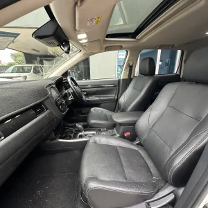 Mitsubishi Outlander 2017 White Auto Diesel
