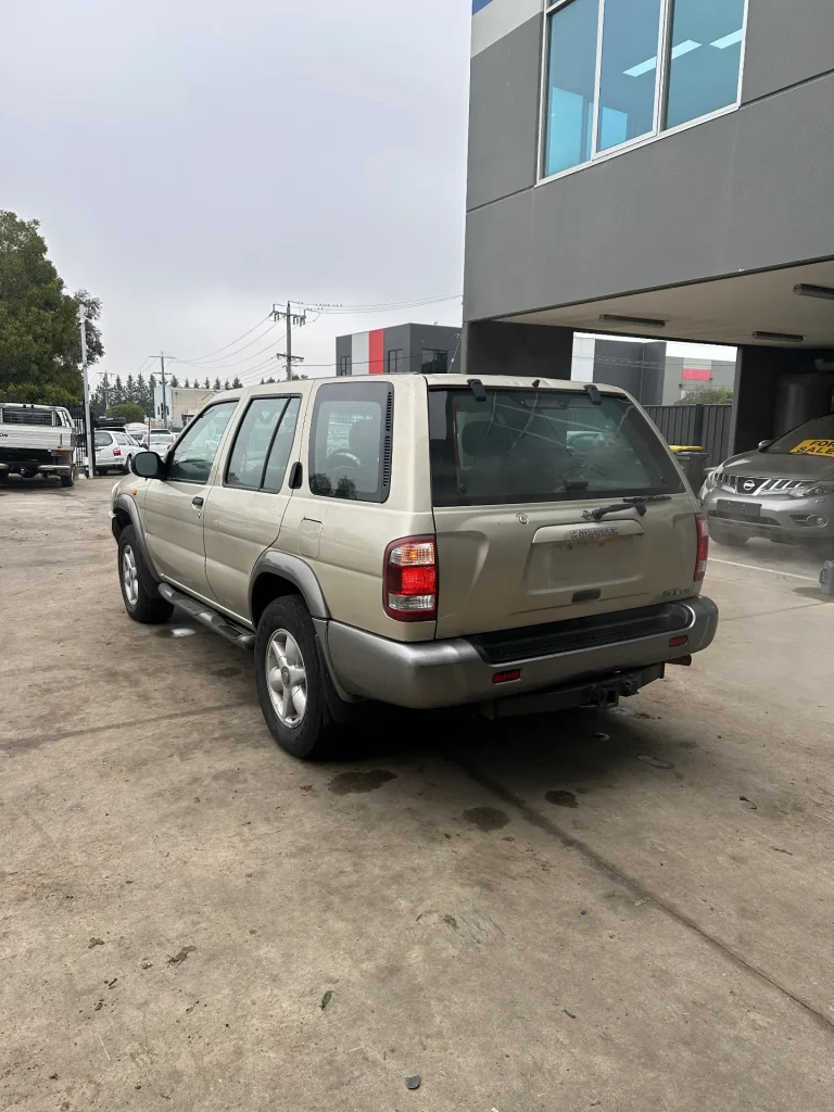 Nissan Pathfinder 1999 Gold Auto Petrol
