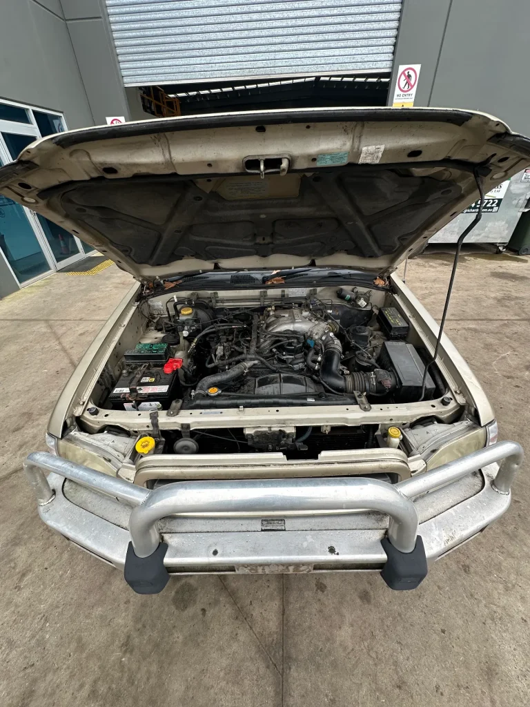Nissan Pathfinder 1999 Gold Auto Petrol
