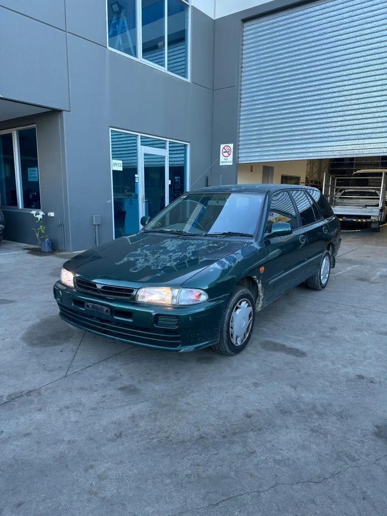 Mitsubishi Lancer 2000 Green Auto Petrol
