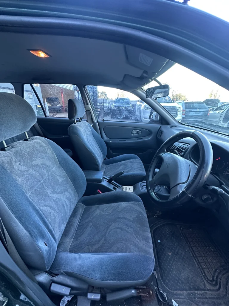 Mitsubishi Lancer 2000 Green Auto Petrol