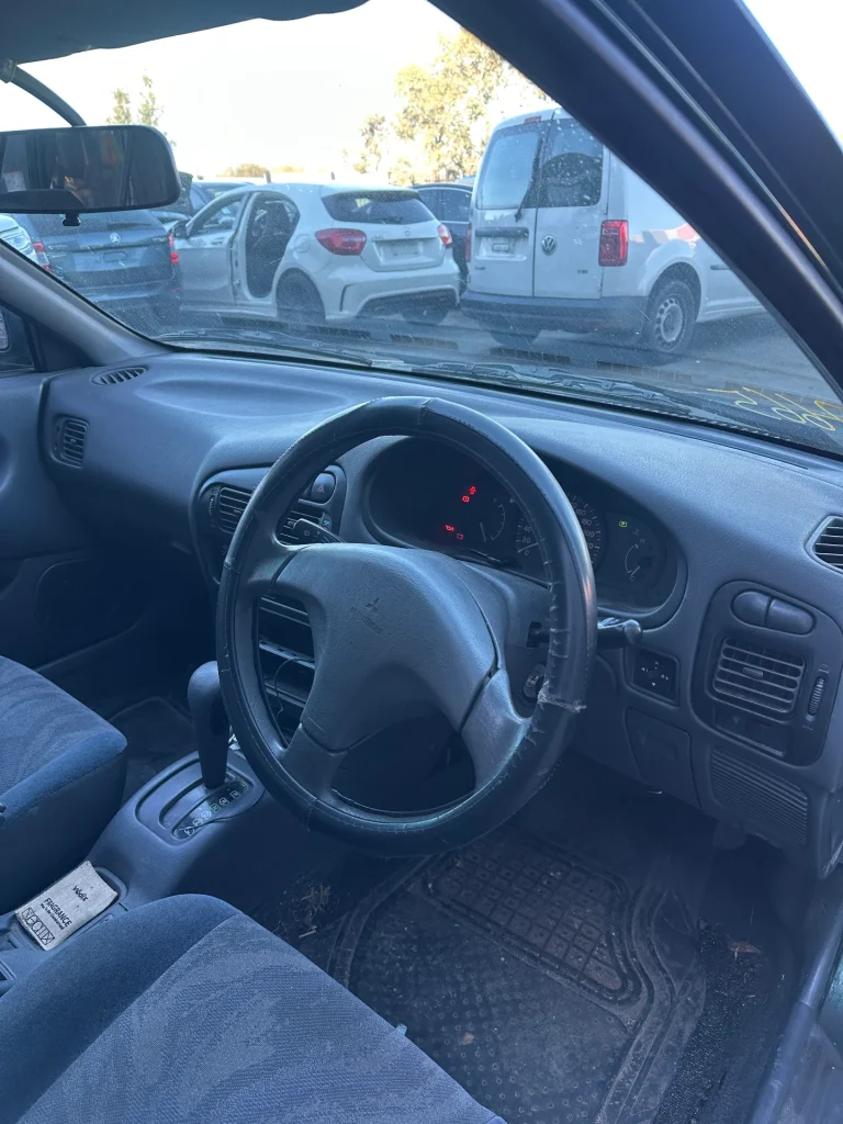 Mitsubishi Lancer 2000 Green Auto Petrol