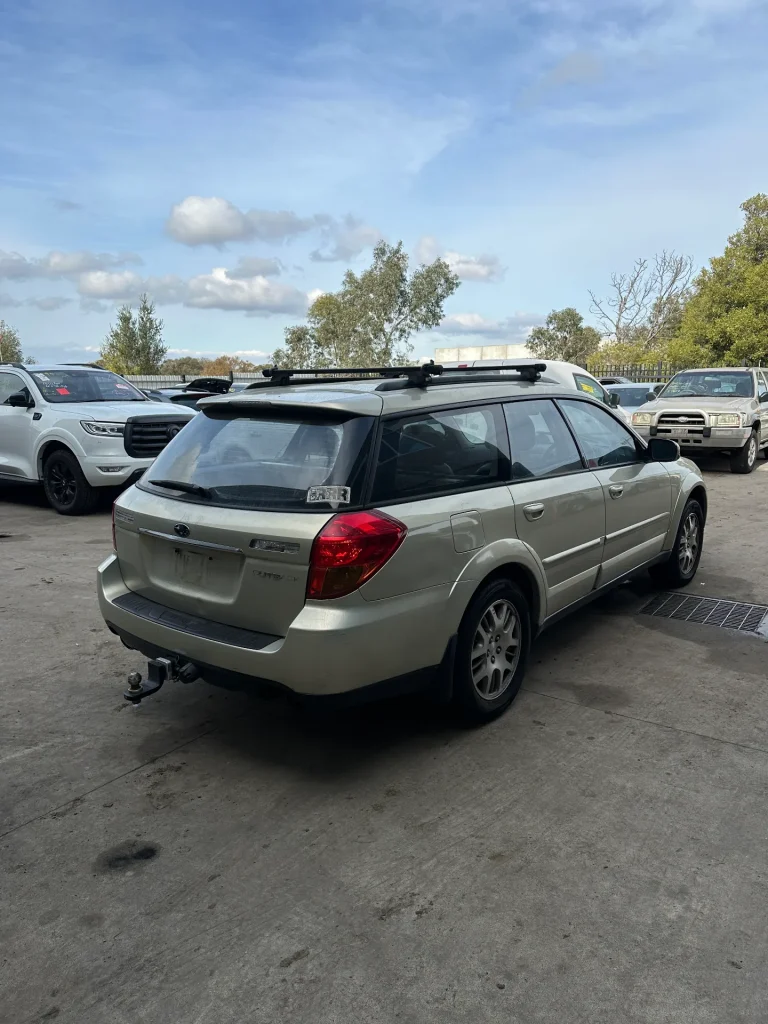 Subaru Outback 2003 Gold Man Petrol