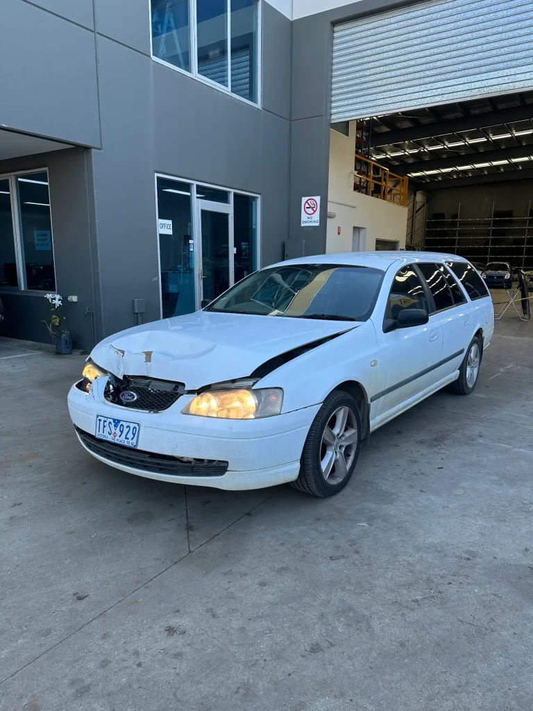 Ford Falcon 2004 White Auto LPG