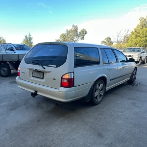 Ford Falcon 2004 White Auto LPG