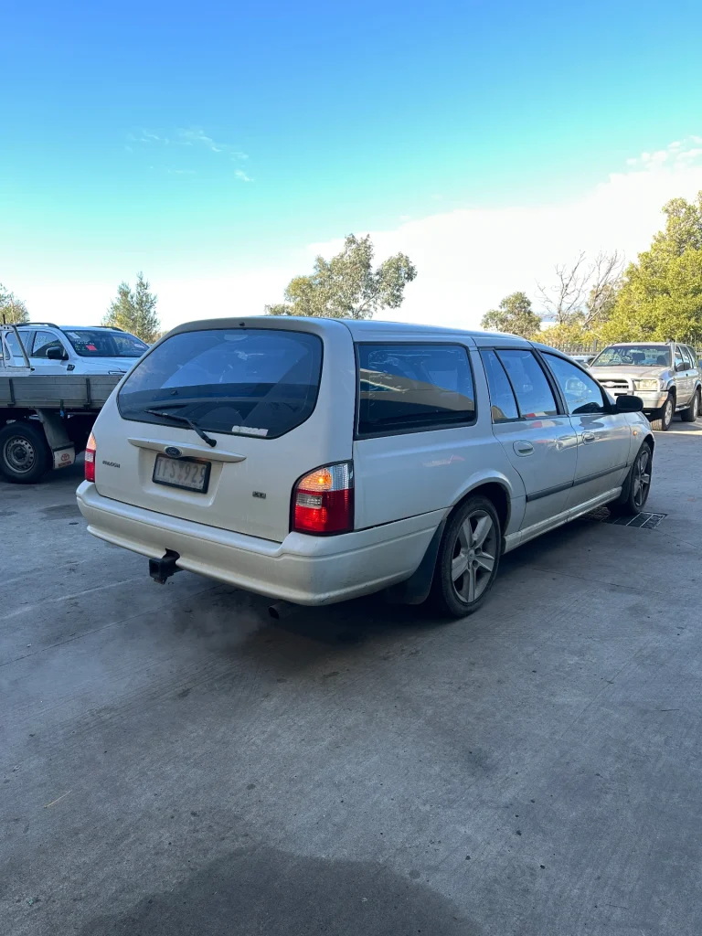 Ford Falcon 2004 White Auto LPG