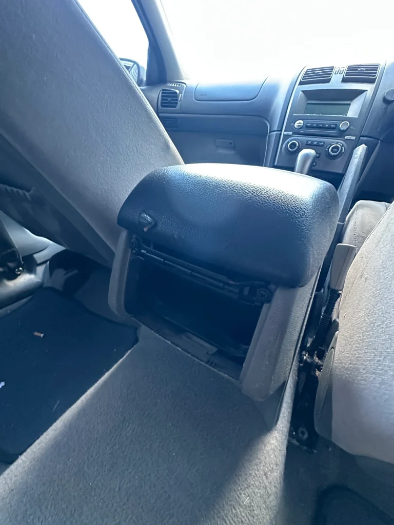 Ford Falcon 2004 White Auto LPG
