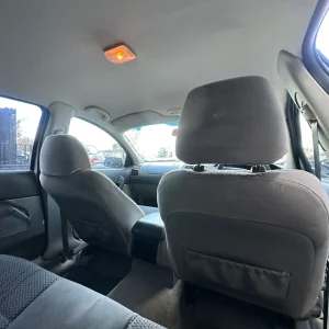 Ford Falcon 2004 White Auto LPG