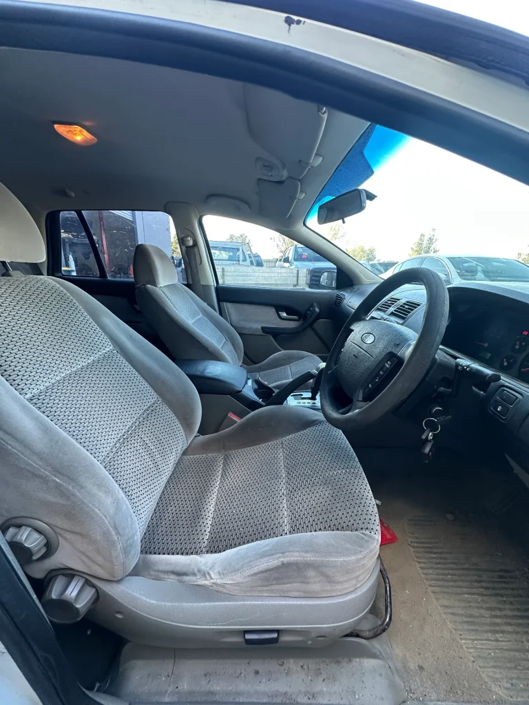 Ford Falcon 2004 White Auto LPG