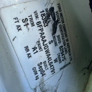 Ford Falcon 2004 White Auto LPG
