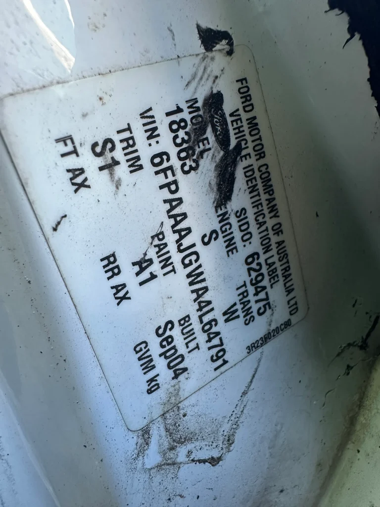 Ford Falcon 2004 White Auto LPG
