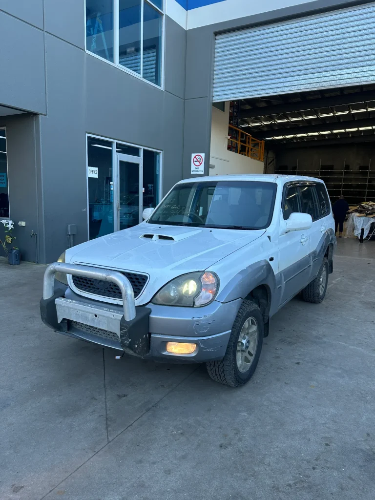 Hyundai Terracan 2005 White Man Petrol