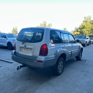 Hyundai Terracan 2005 White Man Petrol